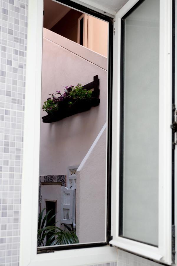 Easy Sants By Bossh! (Adults Only) Hostel Barcelona Bagian luar foto